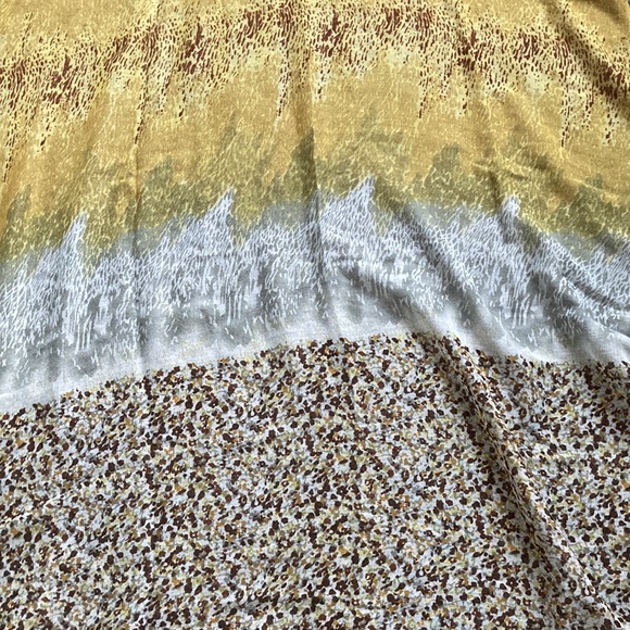 Women's Scarf - Picture 8 of 9